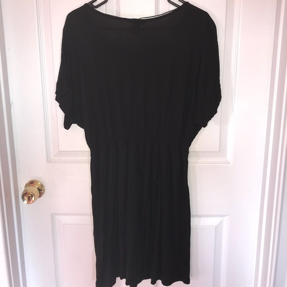 Simple Black Dress - Picture 3 of 3